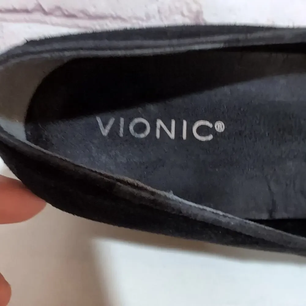 Vionic Women's Size 10 Willa Wedge Water Repellent Black Suede Euro 41